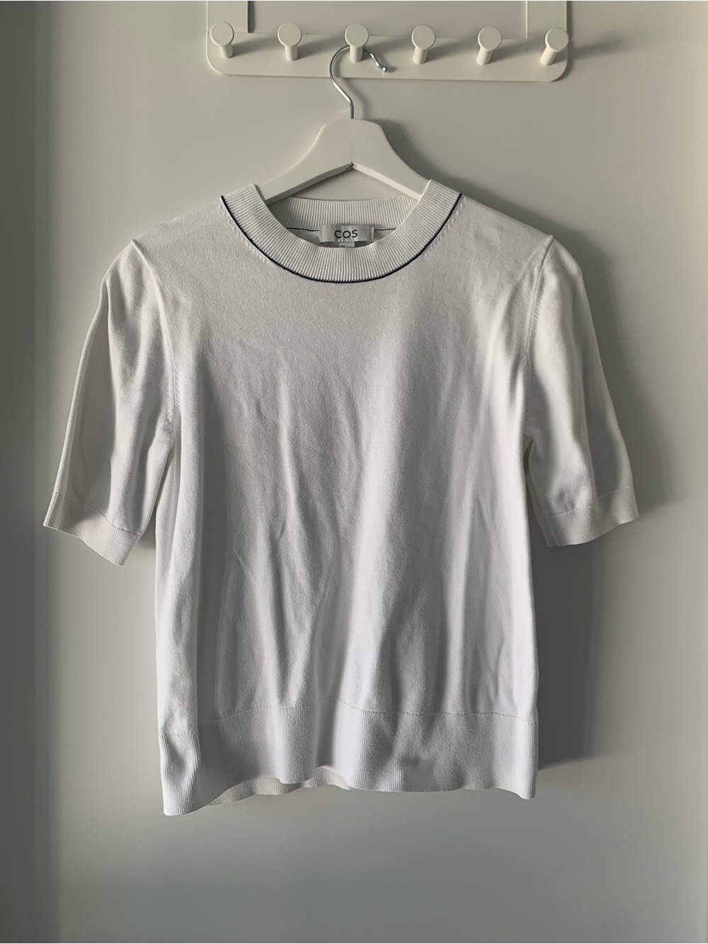 COS White Short-Sleeve Knit Top with Navy Neck Trim